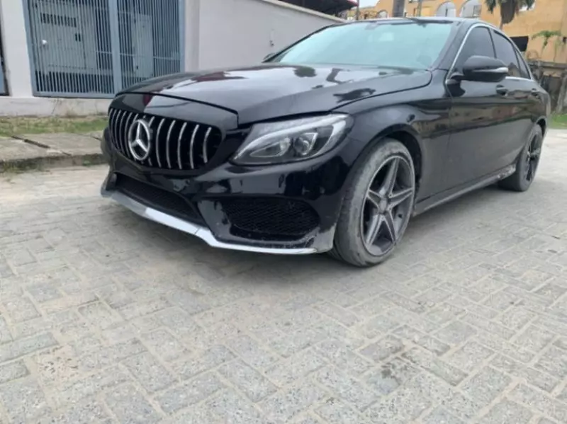 Mercedes-Benz C 300   - 2015