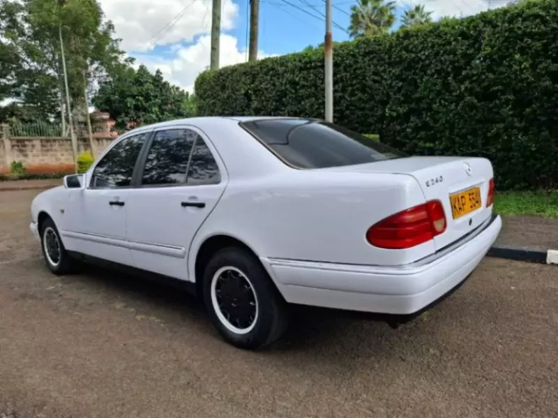 Mercedes-Benz E 240   - 1998