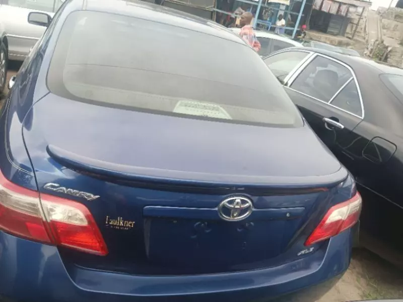 Toyota camry   - 2009