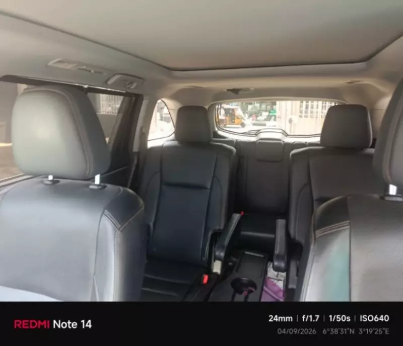 Toyota Highlander   - 2016