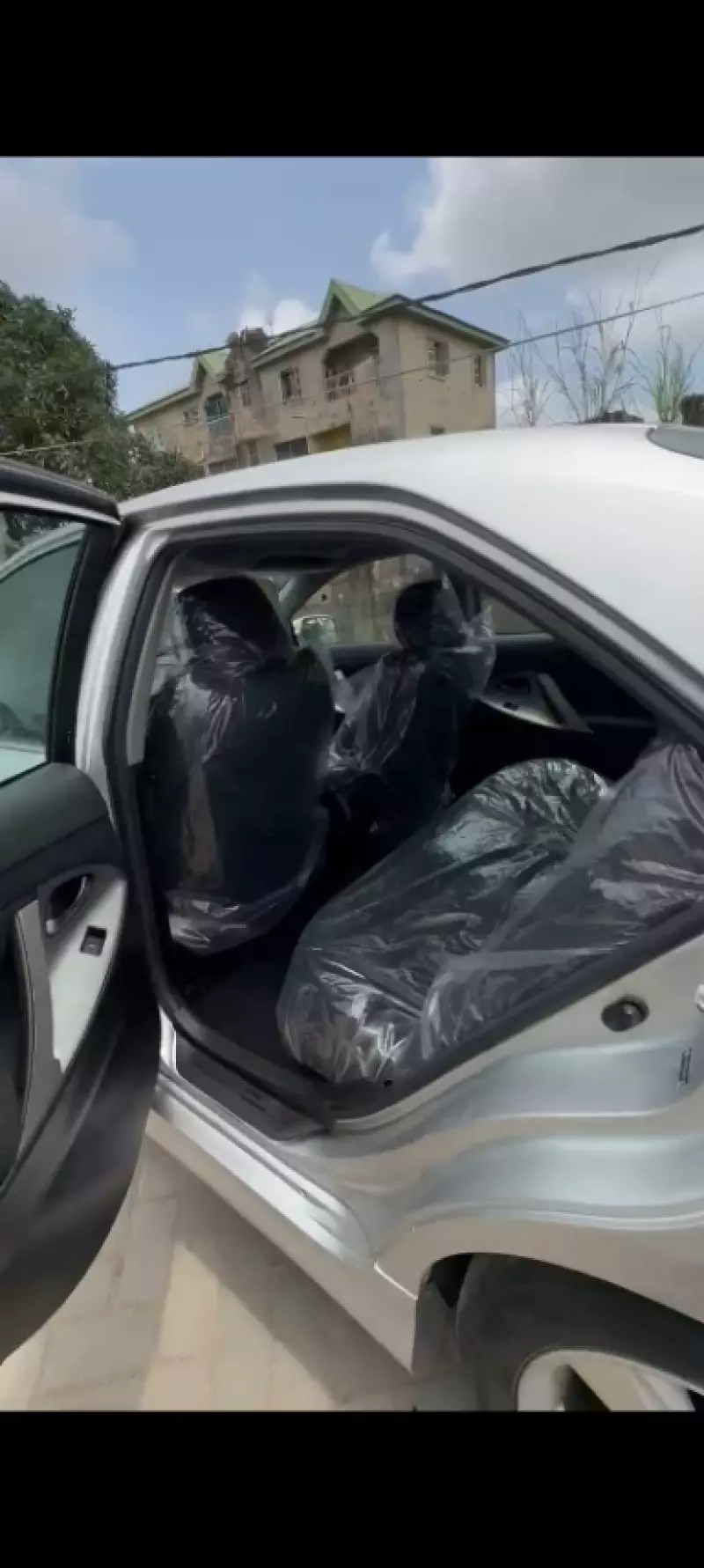 Toyota Camry   - 2010