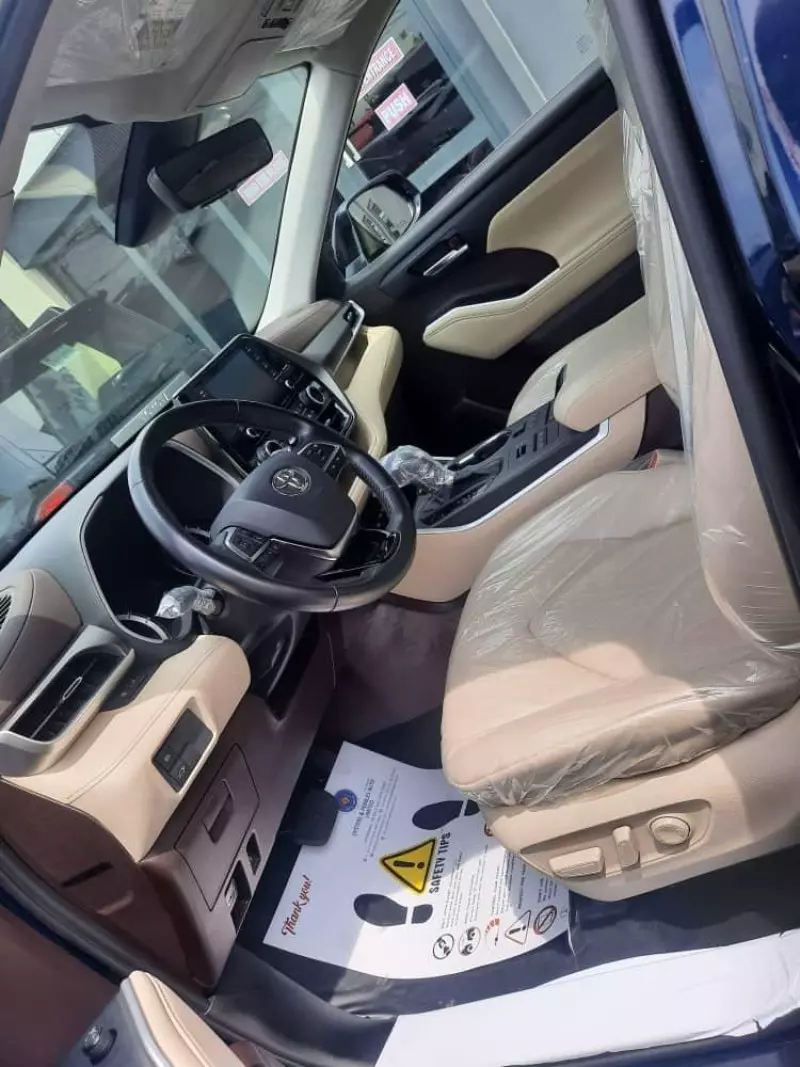 Toyota Highlander   - 2023