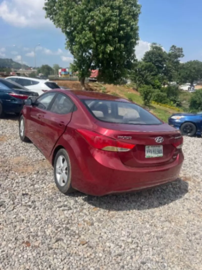 Hyundai ELANTRA 1,6L BVA GLS New   - 2013