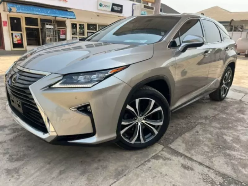 Lexus RX   - 2017