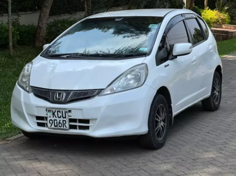 Honda Fit   - 2012