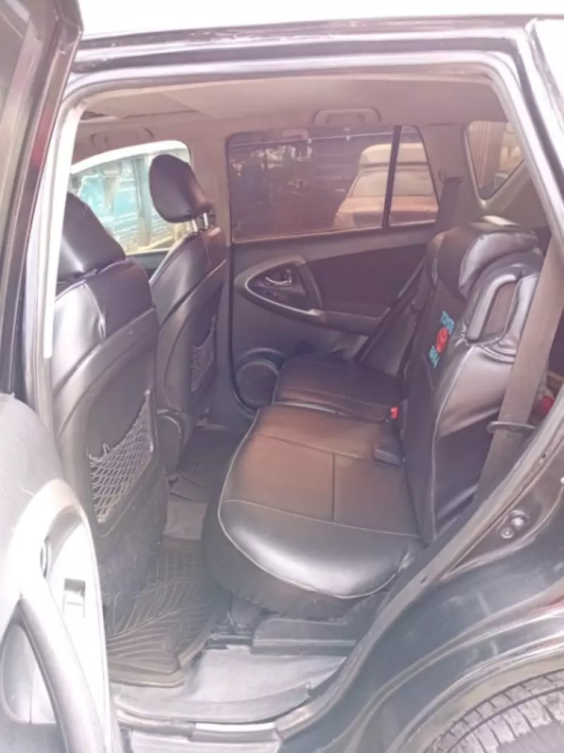 Toyota RAV 4   - 2010