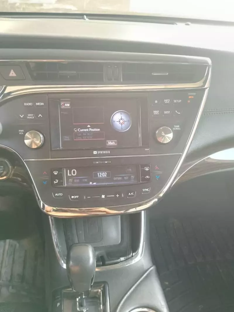 Toyota Avalon   - 2014