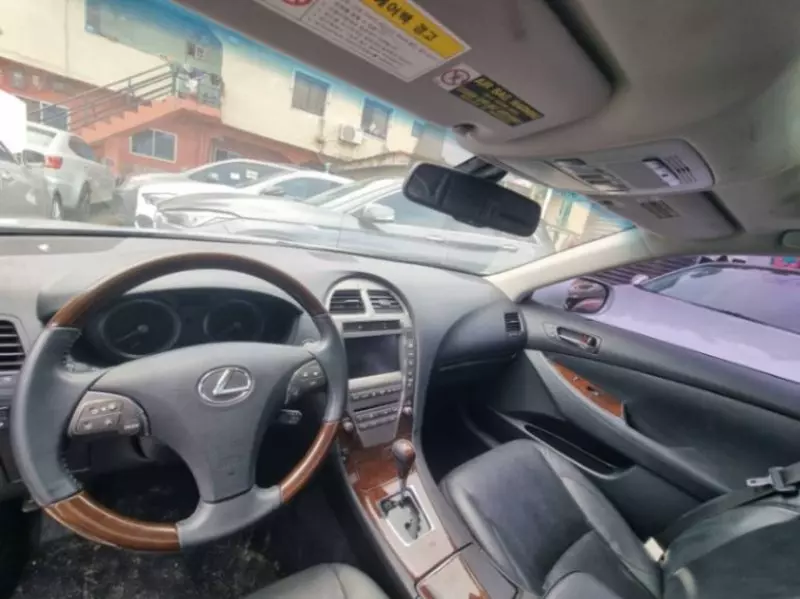 Lexus ES 350   - 2011