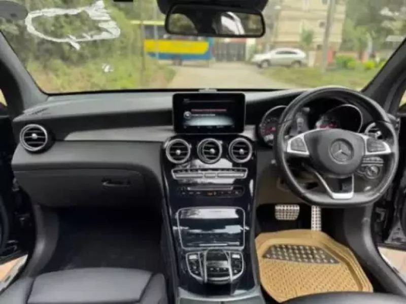 Mercedes-Benz GLC 220   - 2018