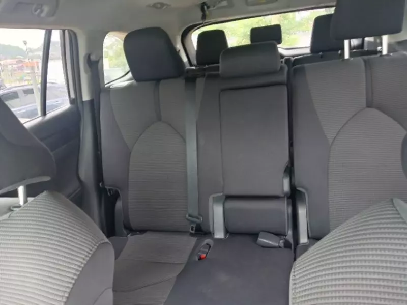 Hyundai Elantra   - 2013