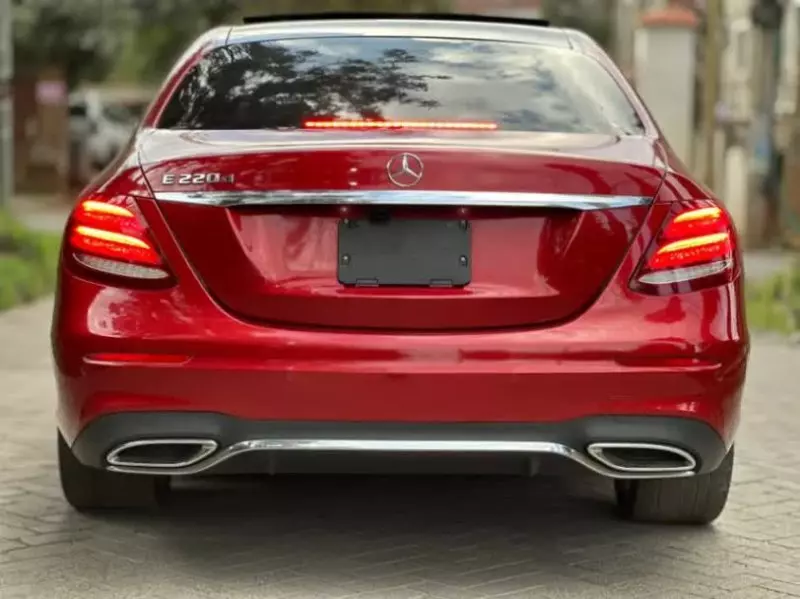 Mercedes-Benz E 220   - 2018