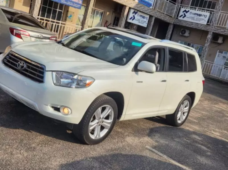 Toyota Highlander   - 2010