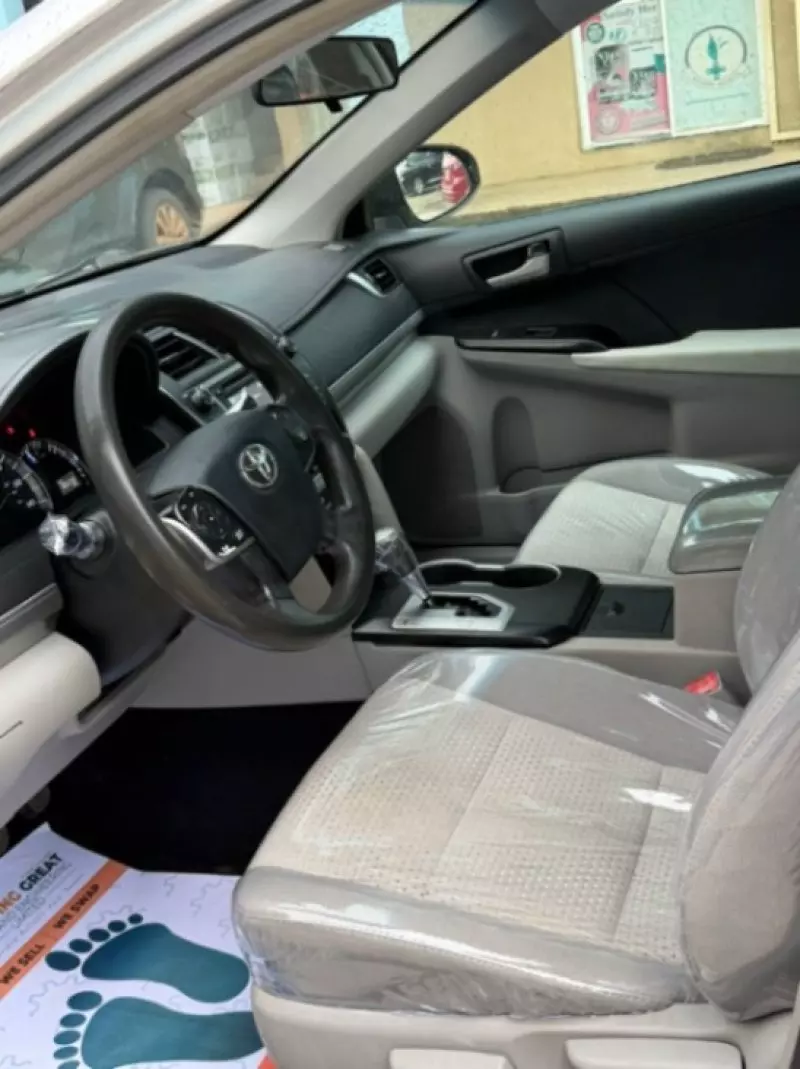 Toyota Camry   - 2013