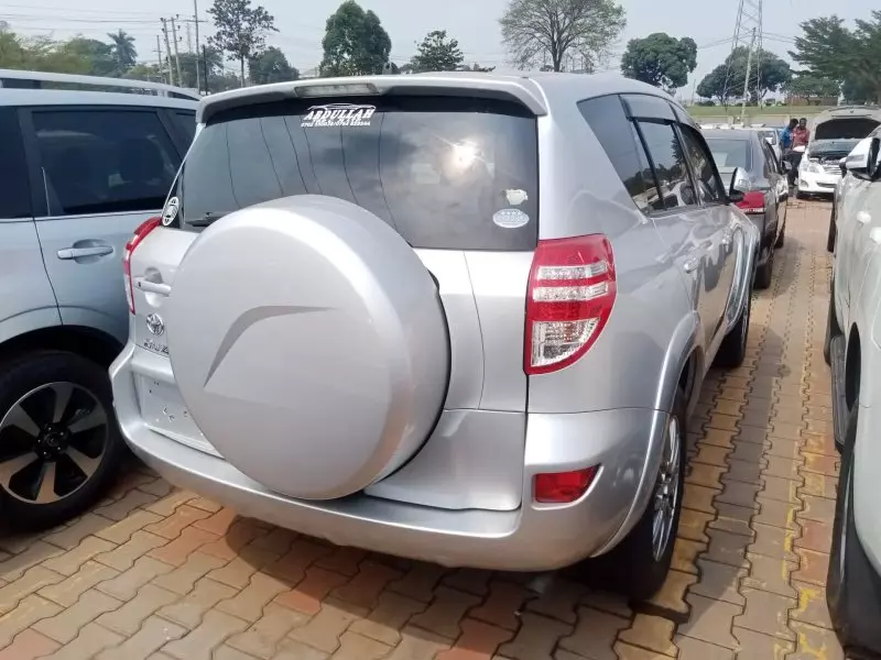 Toyota RAV 4   - 2012