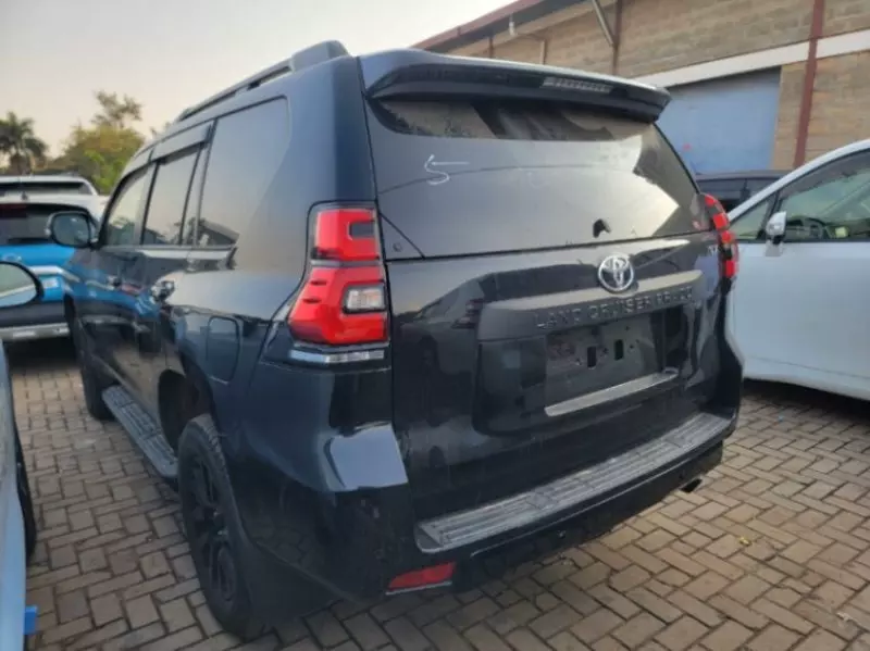 Toyota Landcruiser prado TX   - 2023