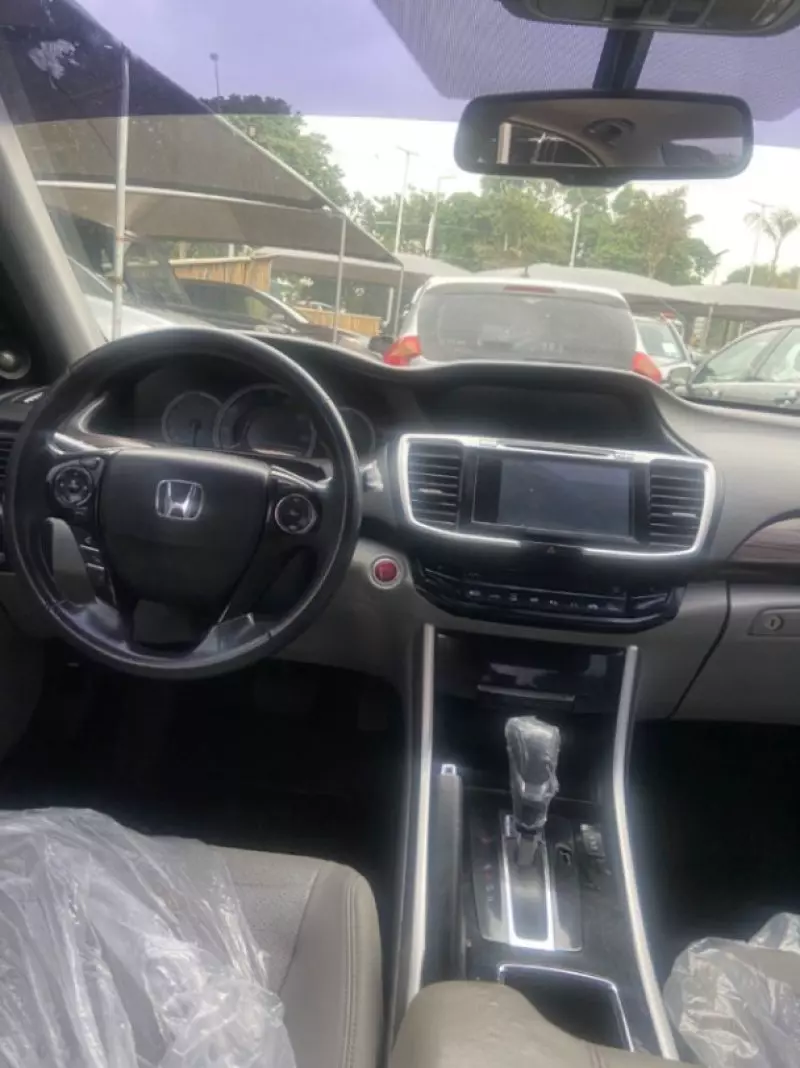 Honda Accord   - 2016