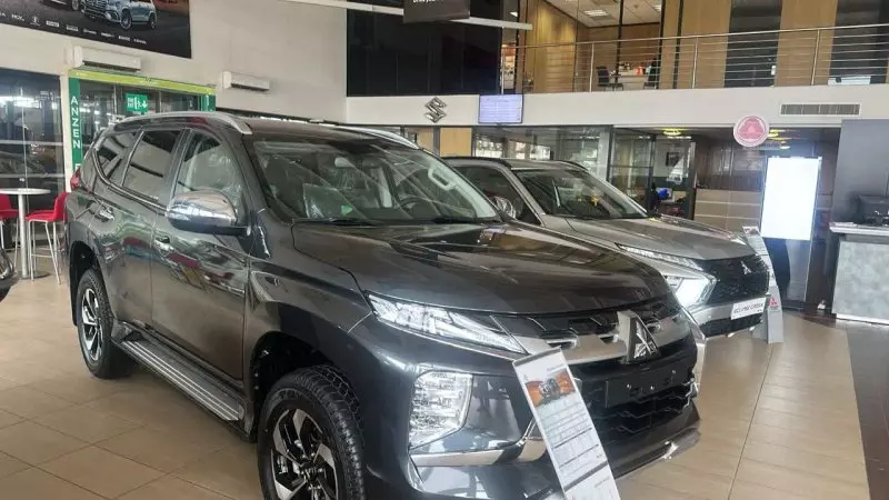 Mitsubishi Pajero Sport   - 2025