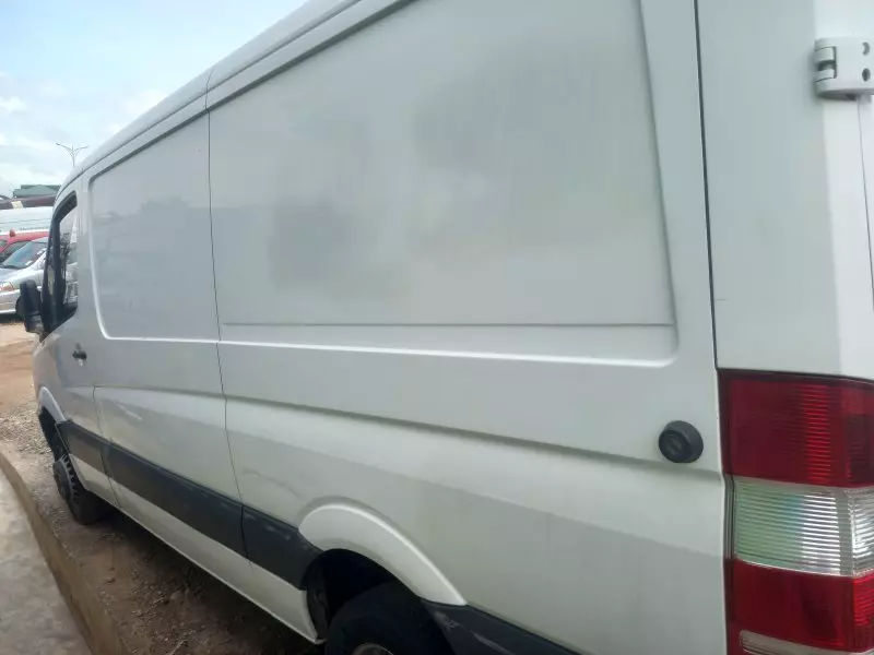 Mercedes-Benz Sprinter   - 2012