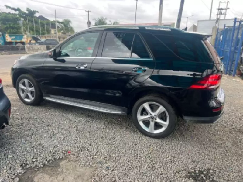 Mercedes-Benz GLE 350   - 2017