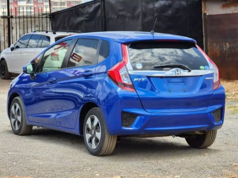 Honda Fit Hybrid    - 2017