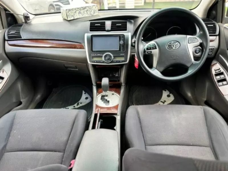 Toyota Allion    - 2013