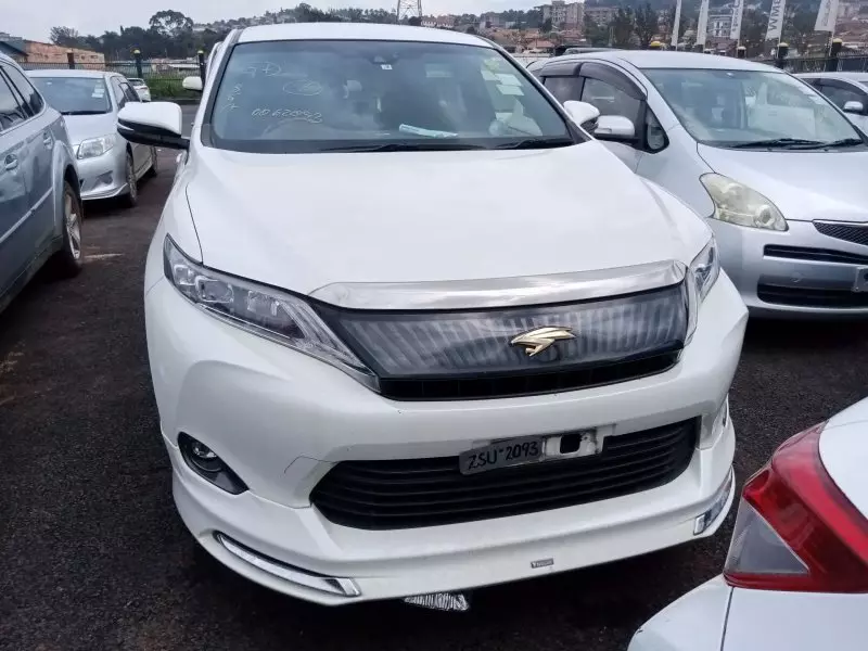 Toyota Harrier   - 2015