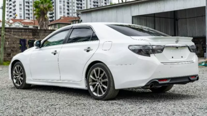 Toyota Mark X   - 2018
