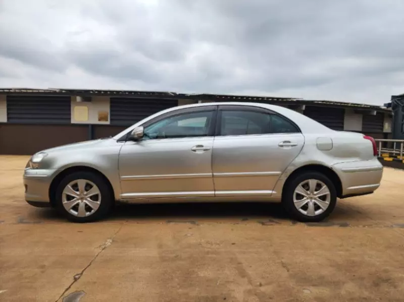 Toyota Avensis   - 2008