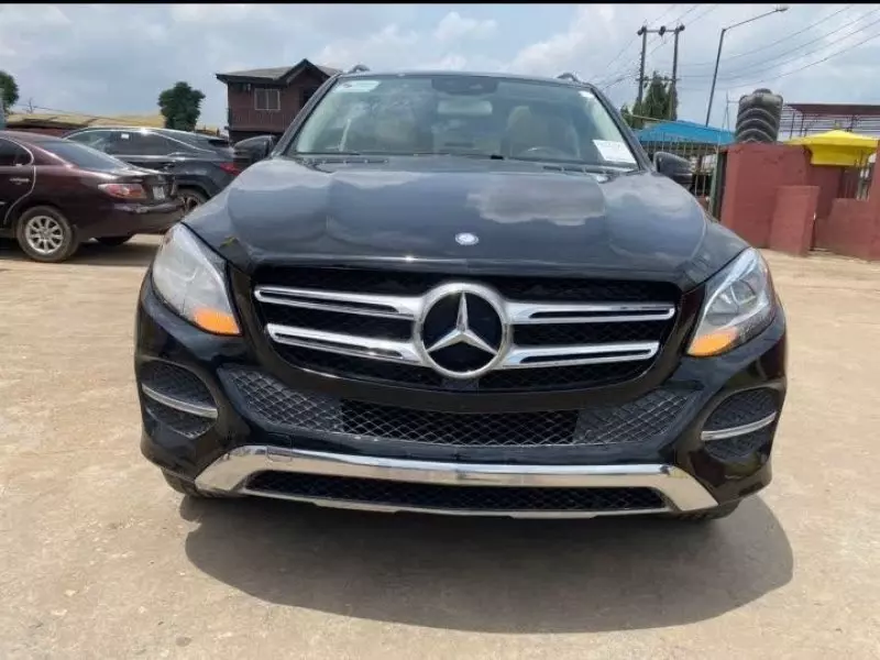 Mercedes-Benz GLE 350   - 2016
