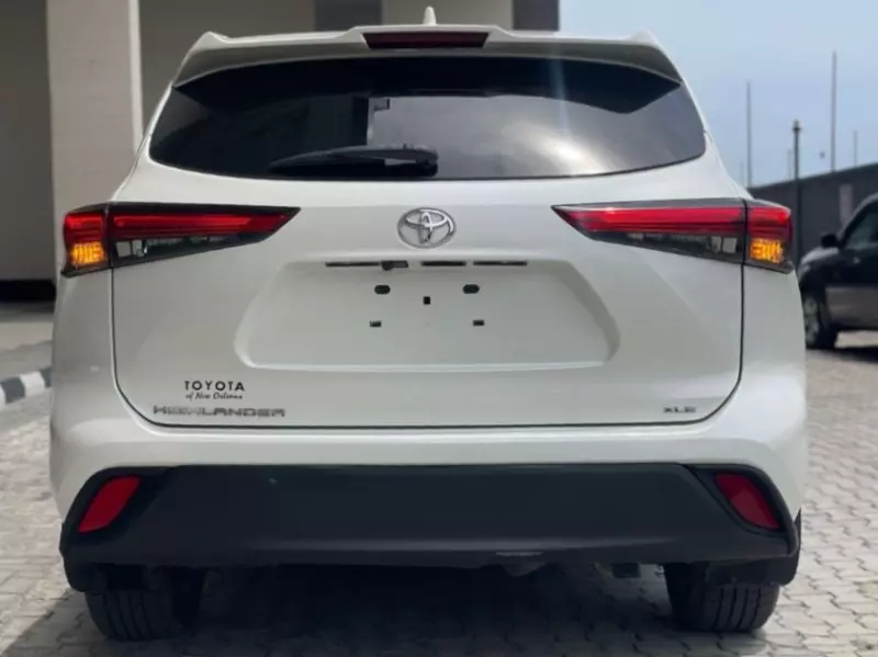 Toyota Grand Highlander   - 2020