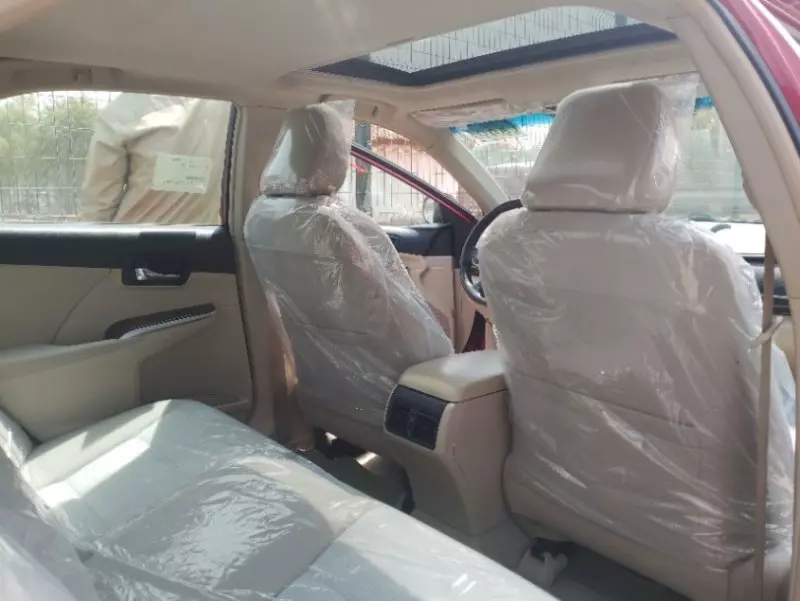 Toyota Camry   - 2012