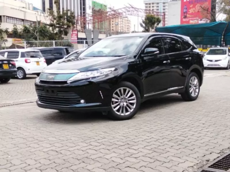 Toyota Harrier   - 2018