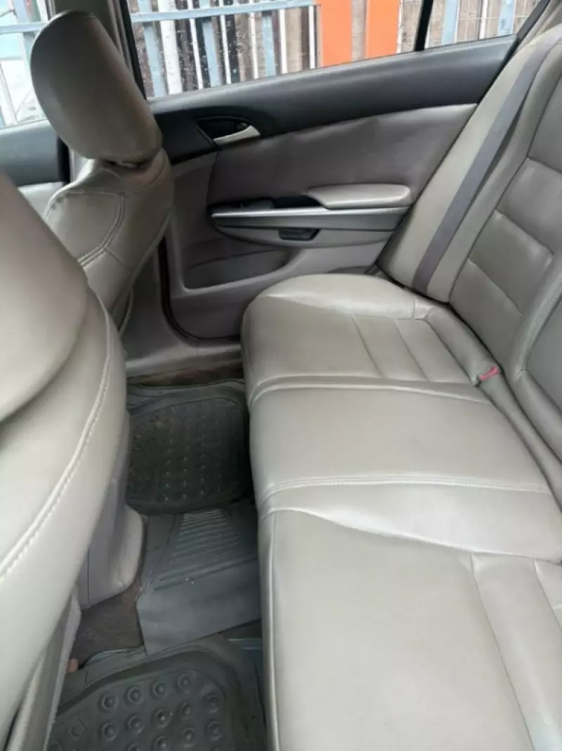 Honda Accord   - 2009