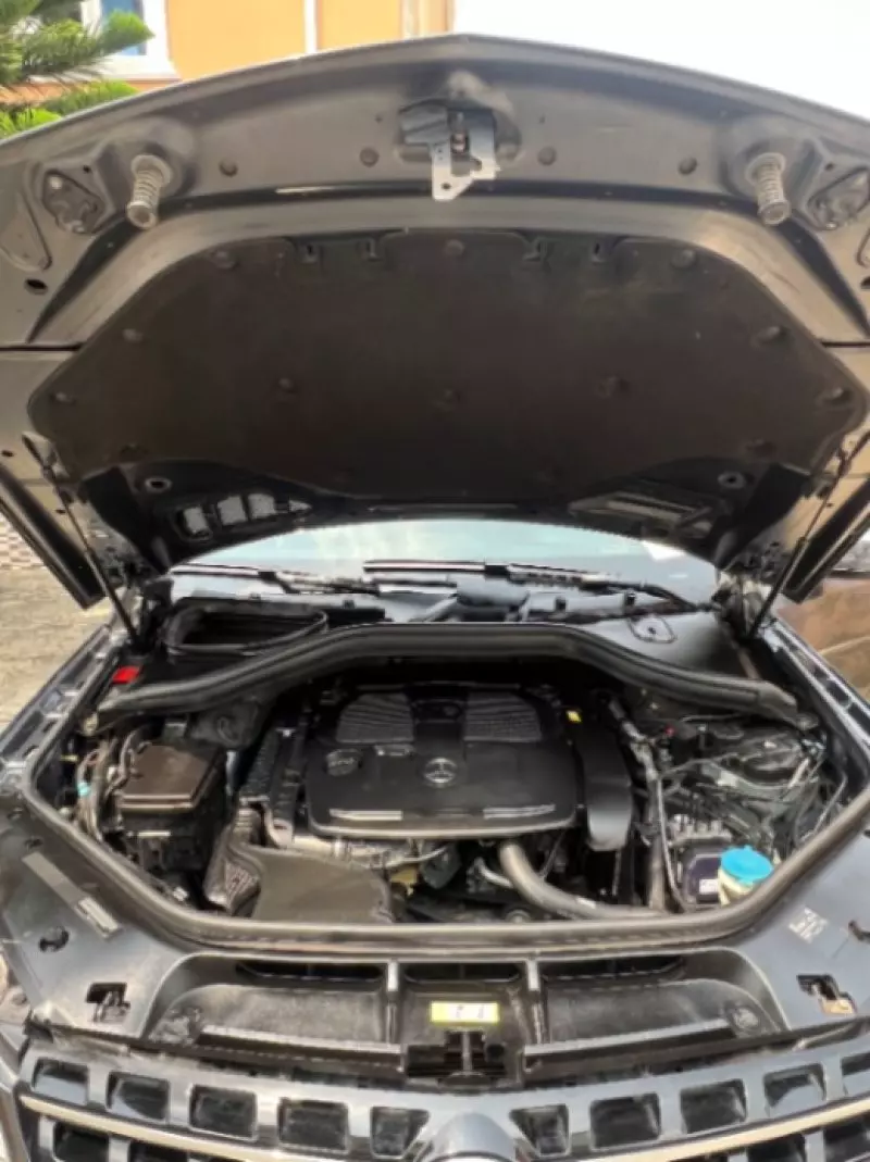 Mercedes-Benz ML-Class - 2012