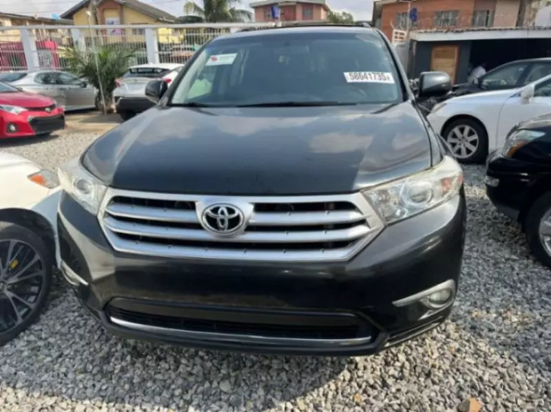 Toyota Highlander   - 2013