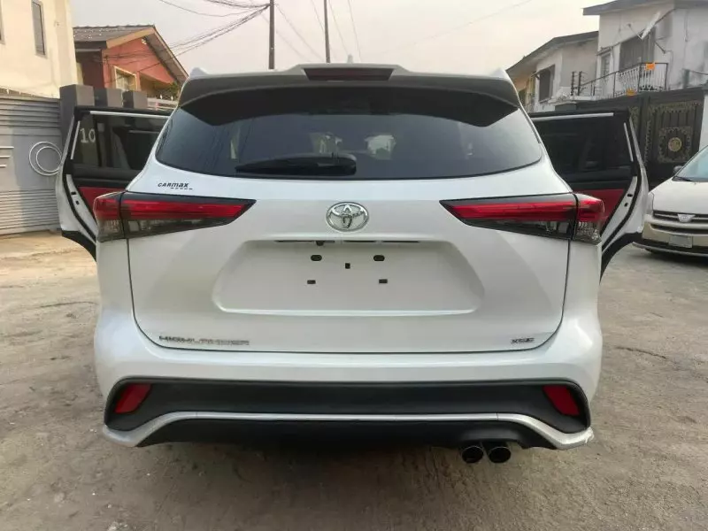 Toyota Highlander   - 2022