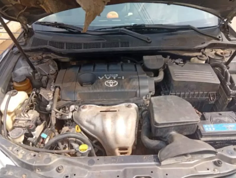 Toyota Camry   - 2010