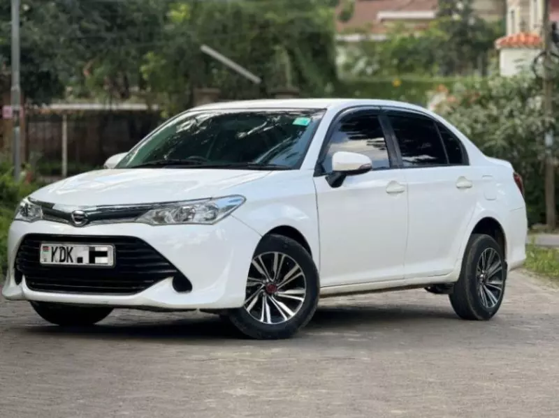 Toyota Axio    - 2015