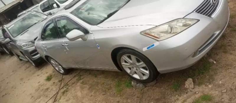 Lexus ES   - 2009
