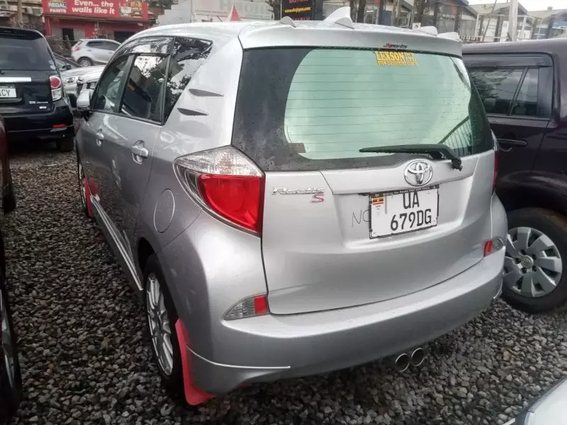 Toyota Ractis