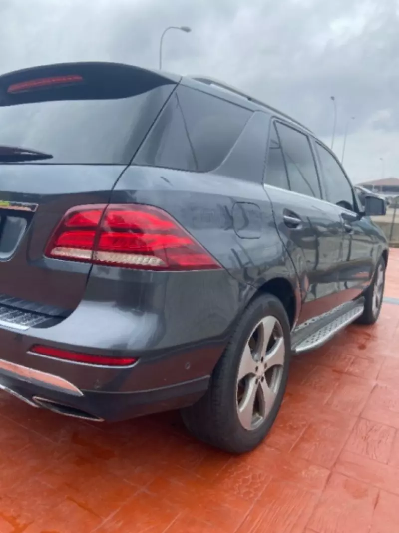 Mercedes-Benz GLE 350   - 2016