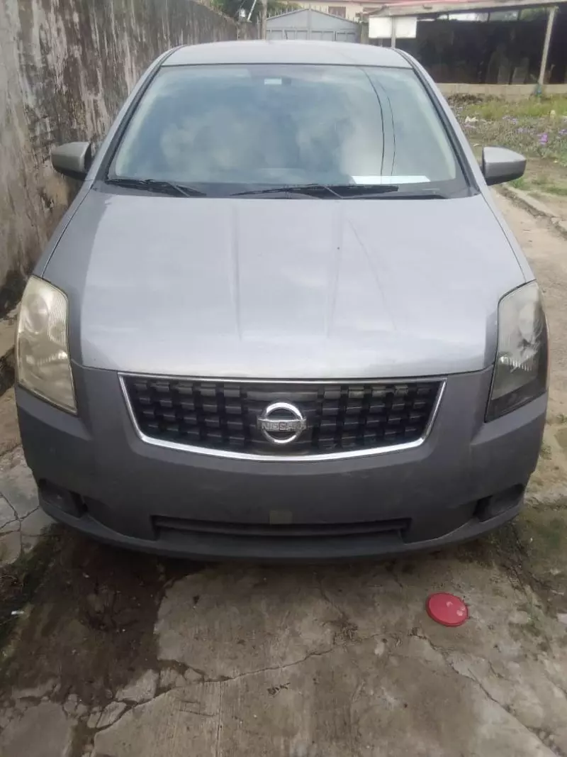 Nissan Sentra   - 2008