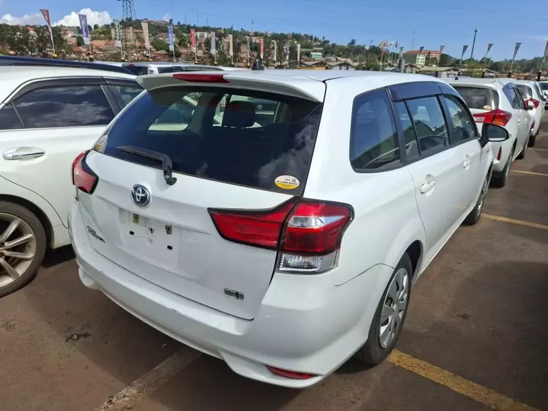 Toyota Fielder hybrid    - 2016