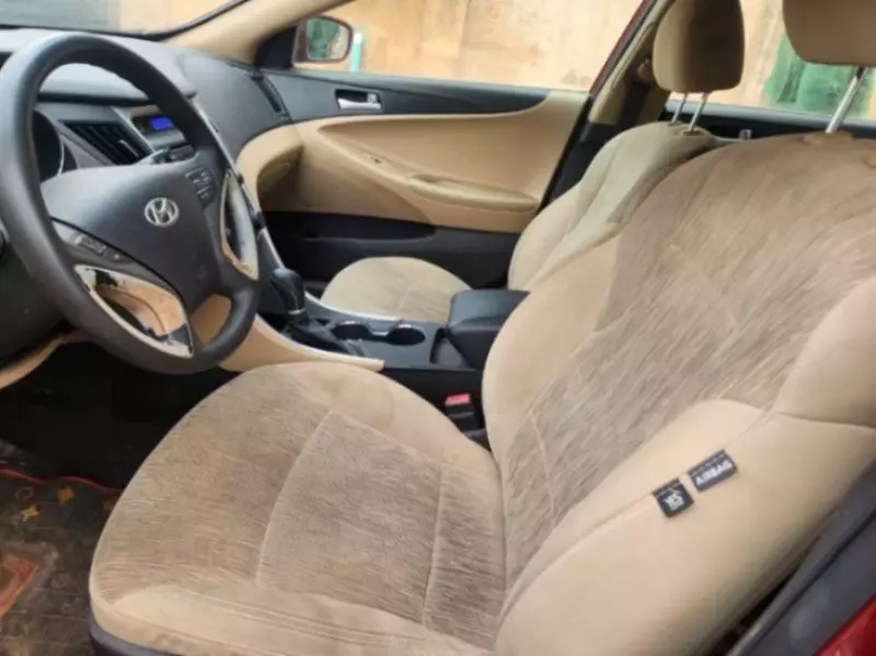 Hyundai Sonata   - 2013