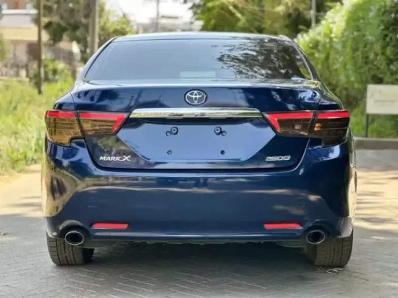 Toyota Mark X   - 2017