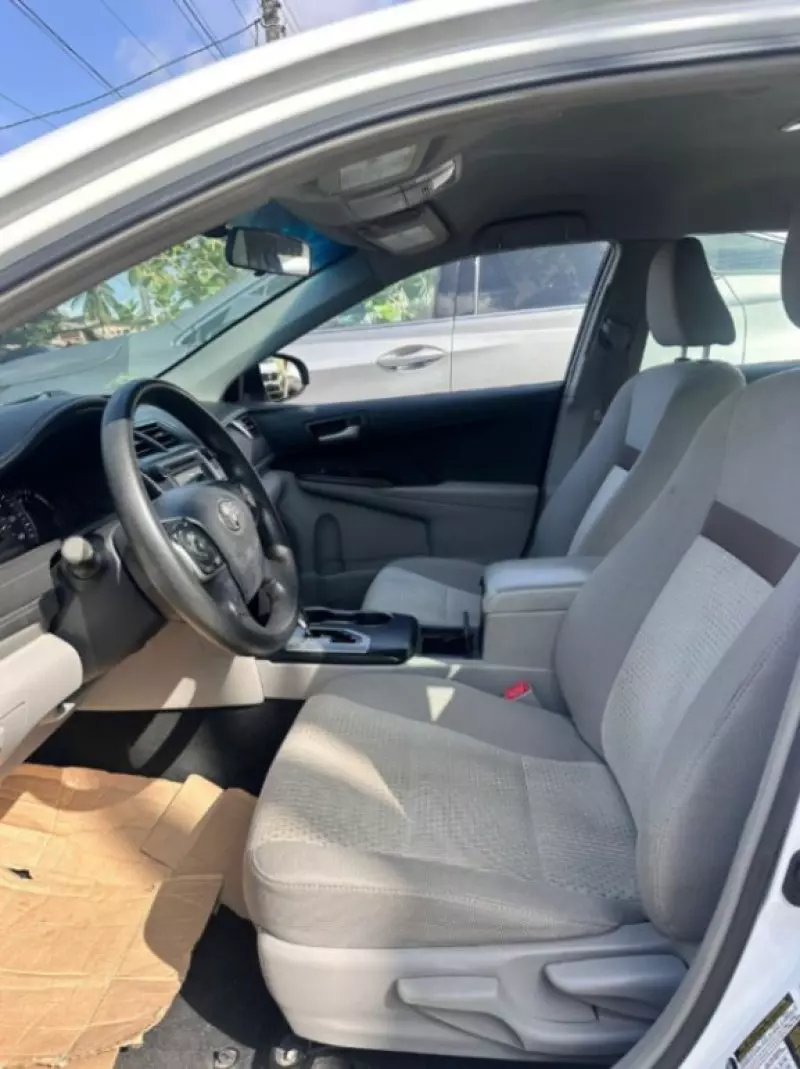 Toyota Camry   - 2013