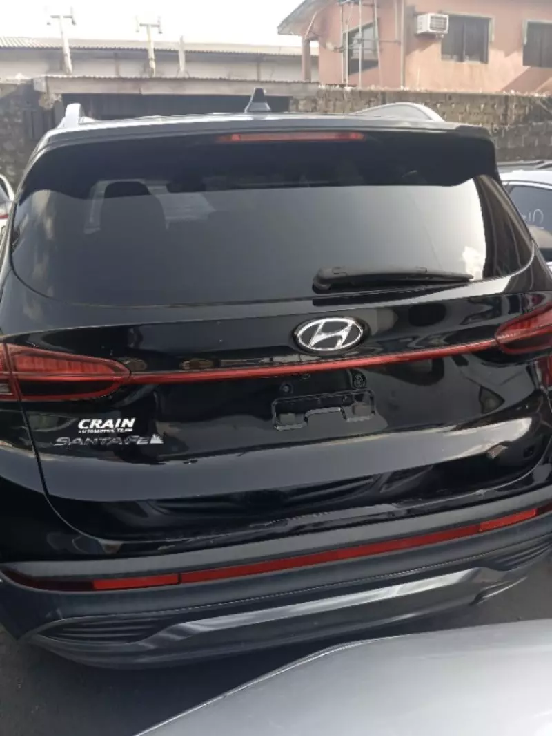 Hyundai Santa Fe   - 2021