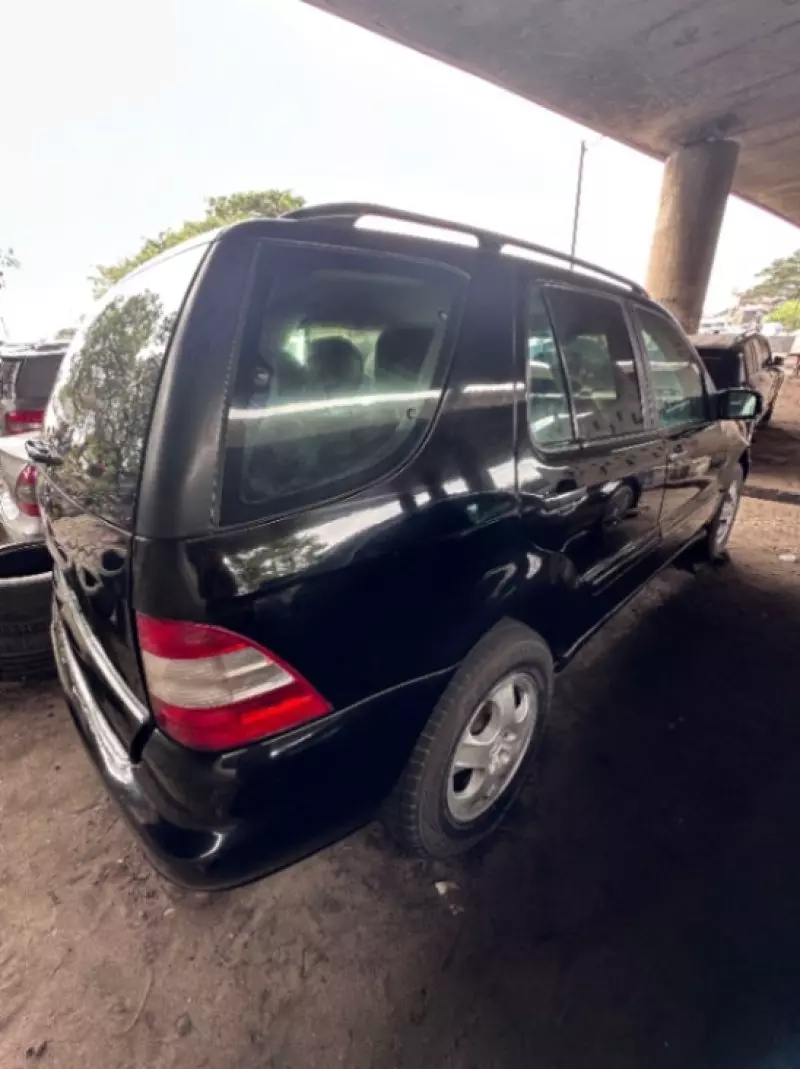 Mercedes-Benz ML 320   - 2004