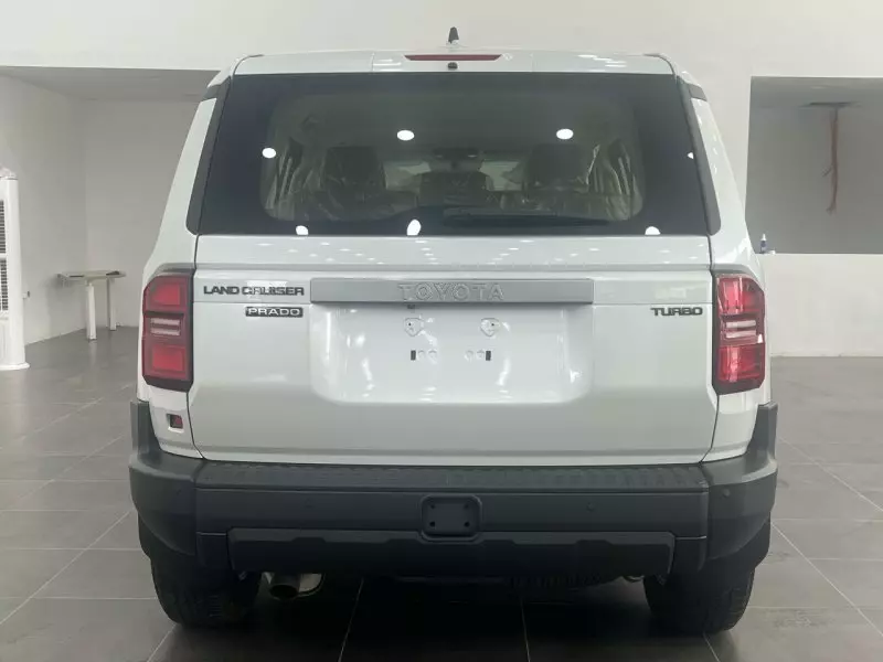 Toyota Land Cruiser Prado   - 2024