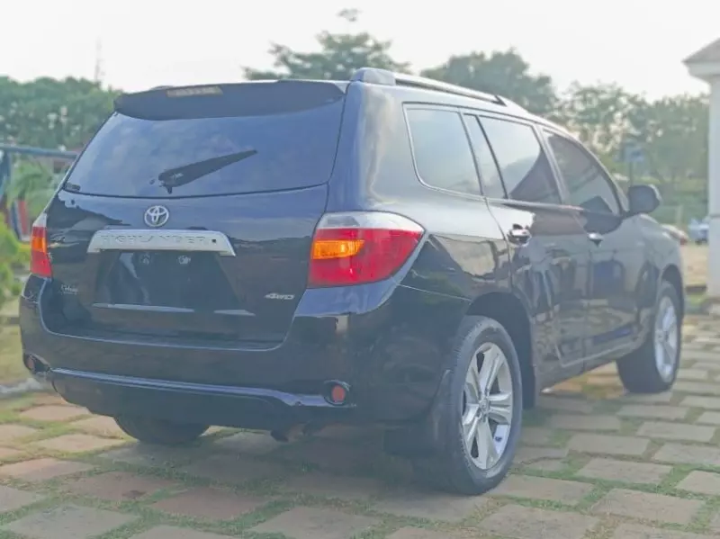 Toyota Highlander   - 2009